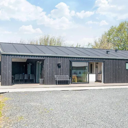 8 Person In Aabenraa-by Traum * Aabenraa